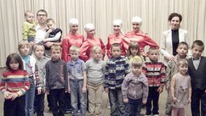 Праздник для детей из неблагополучных и многодетных семей Ленинского р-на.