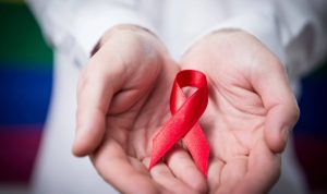 Челябинский Центр СПИДа и НКО начали доставку препаратов ВИЧ-инфицированным на дом